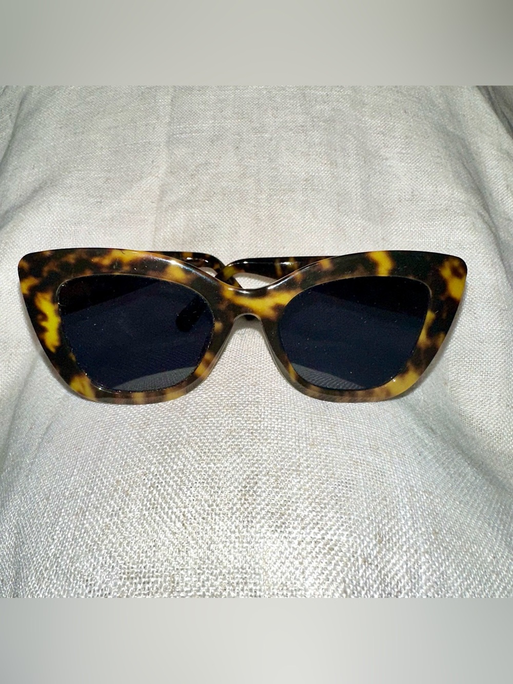 Scoop Tortoise Shell Chunky Cat Eye Retro Sunglasses